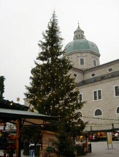 sondern auch von Frauen beschickt wurde Er begann 14 Tage vor dem Nikolaustag bis 14 Tage danach. Verkauft wurden Puppen, Naschwerk und Trödelwaren.