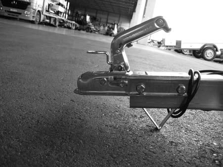 Kupplungsvarianten WW 8-G Befestigung Stecker Handgriff Sicherheitshebel Verschleiß- und Sicherheitsanzeige EM 0 R Sicherheitshebel Handgriff Verschleiß- und Sicherheitsanzeige Abreißseil AK 60