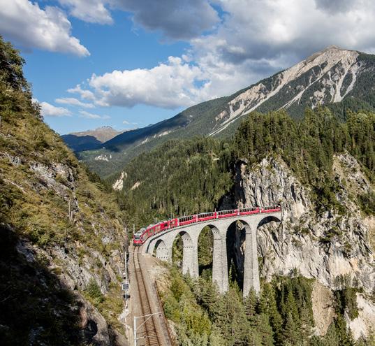 Kombinierte Panoramareisen 4 TAGE/3 NÄCHTE 595. Glacier Express und Bernina Express. Zwei Panoramastrecken ein einmaliges Erlebnis.