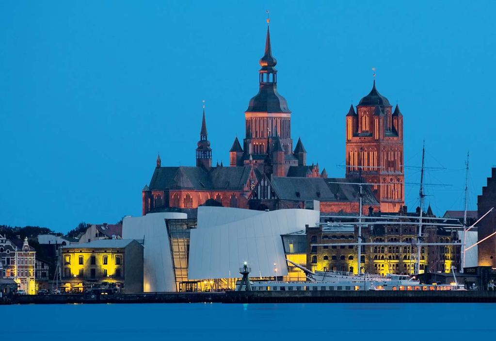 Die Marienkirche dominiert Stralsunds berühmte Silhouette.