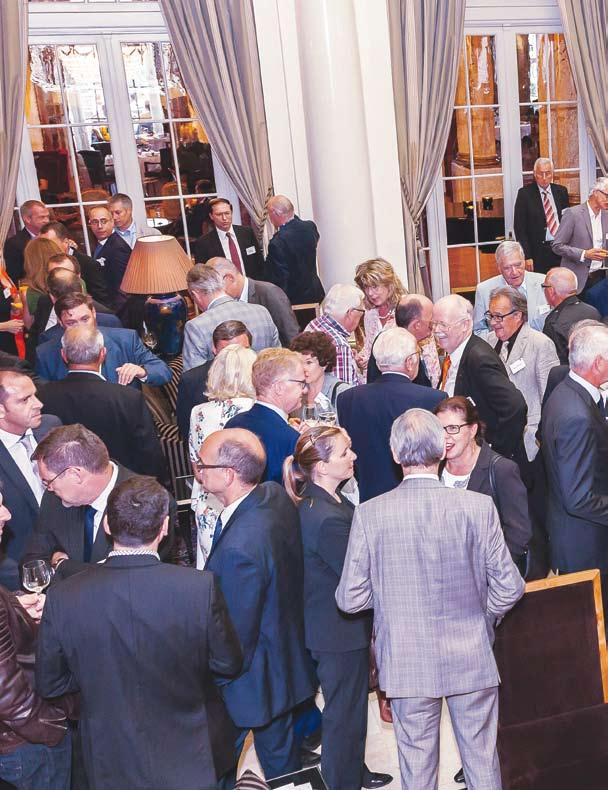 Mitgliederversammlung Mitgliederversammlung 2014 / 15 Der Andrang an der 14. Mitgliederversammlung des Swiss Venture Clubs war gross: Über 400 Mitglieder reisten am 2.