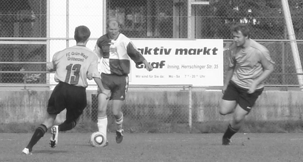 SV Inning 2. Mannschaft Spielberichte Sonntag, 31.10.2010 12:30 Uhr SV Inning II GW Gröbenzell II 3:1 (2:0) Ein äußerst schwaches Spiel sahen die Zuschauer beim 3:1 Sieg des SV Inning.
