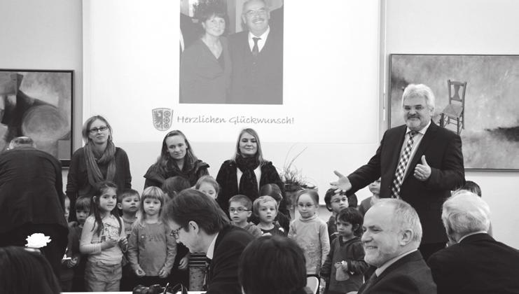 Mitteilungsblatt März 2014 Seite 3 Geburtstag Kammerstein feiert Egon Brauns 75. Geburtstag Stehender Applaus Zum Rednerpult vorzugehen, fällt ihm sichtlich schwer.