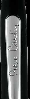 PIERRE CARDIN AMOUR Der Pierre Cardin Luxus-Kugelschreiber im Aluminiumgehäuse in der Farbe silber mit einem einfachen Clip und feiner Gravur auf der Oberläche.