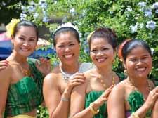 Vereine Ban Saensuk Das Thai-Fest im Juli wurde erstmals nicht auf dem Klosterplatz, sondern in der Stadthalle und im Stadthallenpark ausgerichtet.