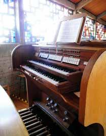 Unsere Organisten Wir danken... für die musikalische Begleitung an der Orgel - so hören wir es in den Abkündigungen am Ende der Gottesdienste. Hier stellen sich unsere Organisten vor.