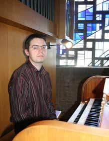 Im Jahre 2001 schloss ich das Gymnasium mit Abitur ab und studierte seit Oktober 2001 Klavier bei Prof. André Marchand an der Musikhochschule in Stuttgart.
