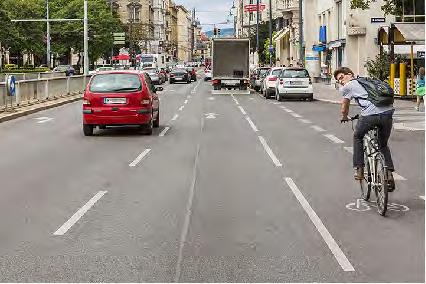 Frage-GW: 2078, 2079 5 Sie befinden sich in einer Einbahnstraße. Wie können Sie sich verhalten?