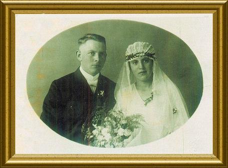 82 Vaters Cousine Anna Maria Krings und ihr Bräutigam Heinrich Lauter waren Brautführer bei der Trauung meiner Eltern.