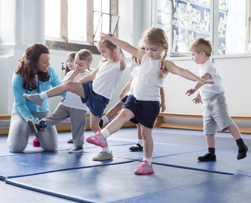 Was Sie tun können: Kinder brauchen Bewegung Bewegungsmangel ist eine Ursache von Übergewicht. Kinder haben einen natürlichen Bewegungsdrang, den Sie unbedingt fördern sollten.