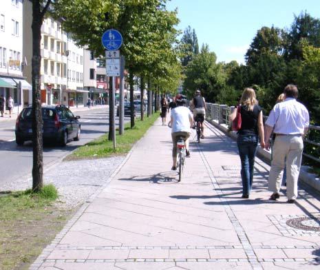 Unvereinbar ist die Ausschilderung einer gemeinsamen Fläche für Fußgänger und Radfahrer, obwohl eine baulich ausgeführte Trennlinie existiert. Missverständnisse und Konflikte sind an der Tagesordnung.