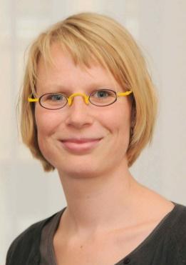 Ana-Maria Stuth hat Politikwissenschaften, Romanistik und Psychologie studiert und hat das Hagener Zertifikatsstudium Management absolviert.