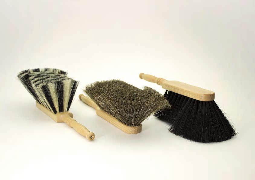 HAND BRUSH (Stubenhandfeger) clear lacquered beechwood, striped design with light and dark horsehair, mixture of brown horsehair or dark horsehair