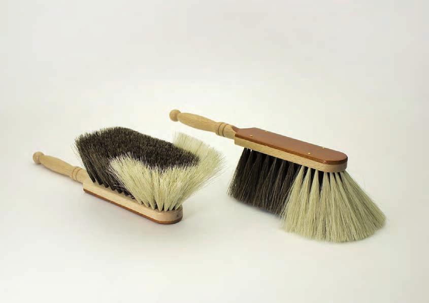 HAND BRUSH (Stubenhandfeger) brown and clear lacquered beechwood, mixture of brown horsehair with a beard of light