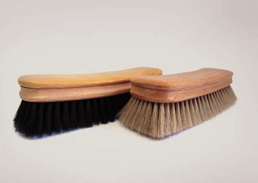 CLOTHES BRUSH (Kleiderbürste) clear lacquered beechwood with dark or light