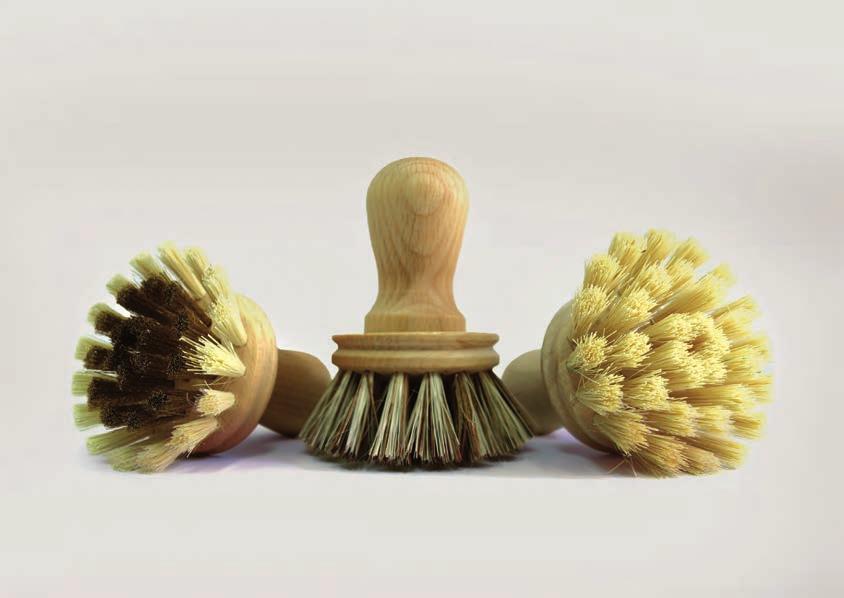 CUP BRUSH (Topfbürste) oiled beechwood with brass wire and agave fibres, union fibres or agave fibres