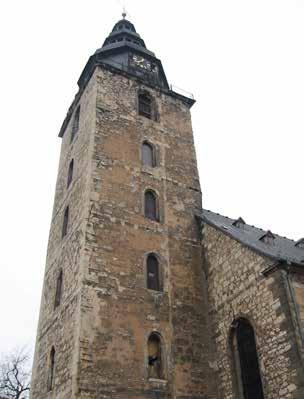 TRINITATISKIRCHE SONDERSHAUSEN 1 Konservierung der Natursteinfassade des Turmes und Westgiebels Nach ihrer weitestgehenden Zerstörung durch Feuer im Jahre 1621 erfolgte ein Wiederaufbau der Kirche ab