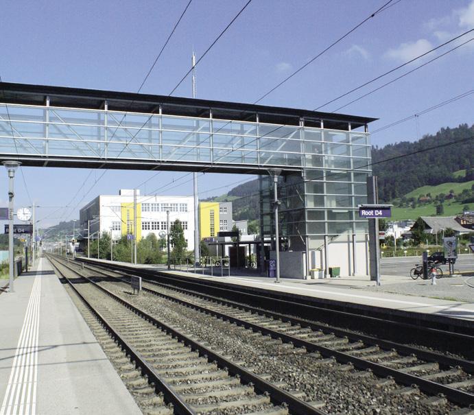 Der Autobahnanschluss Dierikon / Root ermöglicht es, in 25 Minuten in Zürich zu sein. Auch der öffentliche Verkehr ist bestens ausgebaut. Root liegt an der wichtigen Bahnlinie Zürich Luzern.