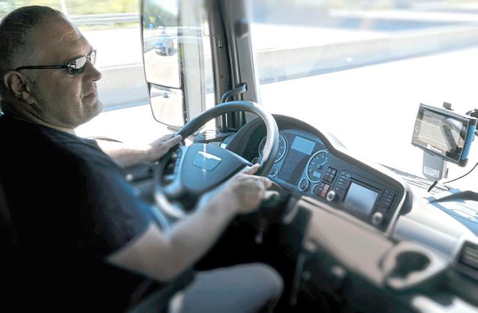 Bremspunkt Ausgabe 3 2016 TELEMATIKLÖSUNG VON TRUCKSERVICES 12 Knorr-Bremse TruckServices bringt 2017 ein modulares Telematiksystem für Nutzfahrzeugflotten auf den Markt.
