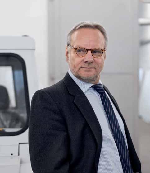 / Inländische Förderung / Geschäftsbereich KfW Mittelstandsbank / 52 Ein Geschäftsführer, der mit neuen Lkw gute Ideen transportiert Giso Gillner sorgt