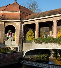 Das Hotel Jägerhof liegt in einem herrlichen, parkähnlichen Garten in unmittelbarer Nähe zum Kurpark.