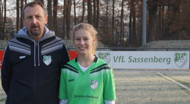 Sophie Krall vom VfL Sassenberg ist Deutsche Nationalspielerin der U15 Das Ausnahmetalent Sophie Krall hat das Fußball-ABC seit der U6 beim VfL- Sassenberg gelernt.