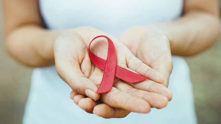 PRAXIS & KV Welt-AIDS-Tag HIV bleibt gefährlich Immer mehr heterosexuell lebende Menschen in Osteuropa infizieren sich mit dem Erreger. istock.