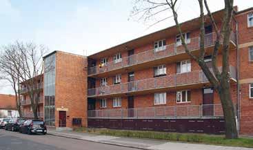 Laubenganghäuser in Dessau Architekten: Hannes Meyer mit der Bau abteilung des Bauhauses, 1930 Die fünf Laubenganghäuser sind als kollektive Planung in der 1927 von Walter Gropius eingeführten und