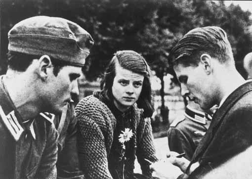 Klasse 9, Religion/Ethik: Sophie Scholl als Beispiel