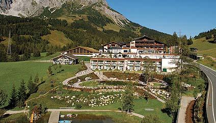 Übergossene Alm 4-Sterne Hotel in den Salzburger Alpen großes