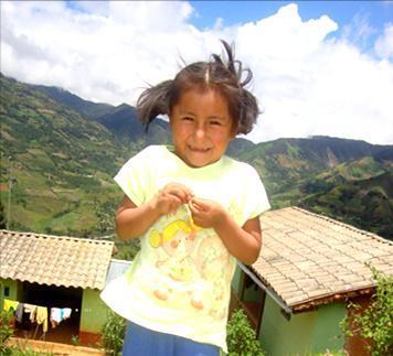 P092 Danetzy Macarena Valentín Cabrera (11.09.2007) Paten gefunden Auch die kleine Danetzy lebt im Campesino-Dorf Micho im Chinchao-Distrikt der Provinz Huánuco.