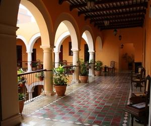 Jahrhunderts untergebracht und war eines der ersten Hotels in Campeche.