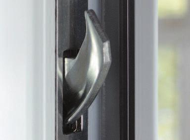 starkes wärmegedämmtes Türblatt 3-fach Verglasung Verstärktes Türblatt KM Aluminium-Haustüren mit dem Plus an Sicherheit!
