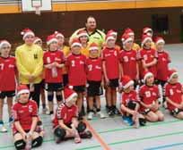 Donnerstag, den 13. Dezember 2012 Nichtamtlicher Teil Seite 15 TuS Handball E-Jugend Bevor das Spiel gegen die SG Bretzenheim II begann, wurden alle Handballspieler/innen vom Nikolaus überrascht.