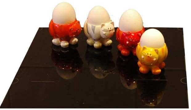 Viele der Rassen sind typische Zwiehühner und liefern neben Eiern auch einen guten Sonntagsbraten.