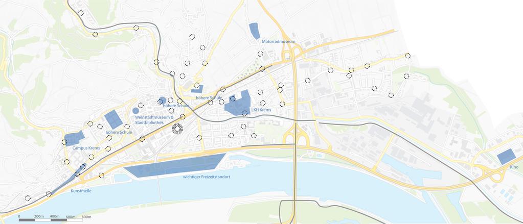 Abb.22 Karte der wichtigen Standorte sozialer Infrastruktur und deren Erreichbarkeit wichtige Verkehr erzeugende Infrastrukturstandorte Haltestellen der Stadtbusse ausgewiesene