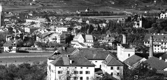 Il comune di Bressanone Il comune di Bressanone La trasformazione del paesaggio culturale Dalla fine degli anni 60, il comune di Bressanone ha conosciuto un rapidissimo sviluppo, che tra l altro ha