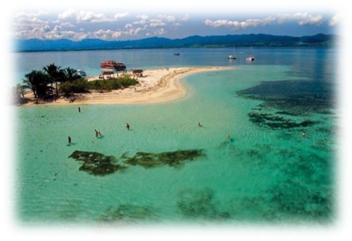 - (10 Personen) Karibik Windward & Leeward Islands Revier, Land: Karibik Orte, unter anderem: St. Lucia, Martinique, Antigua Datum: 7. - 21.