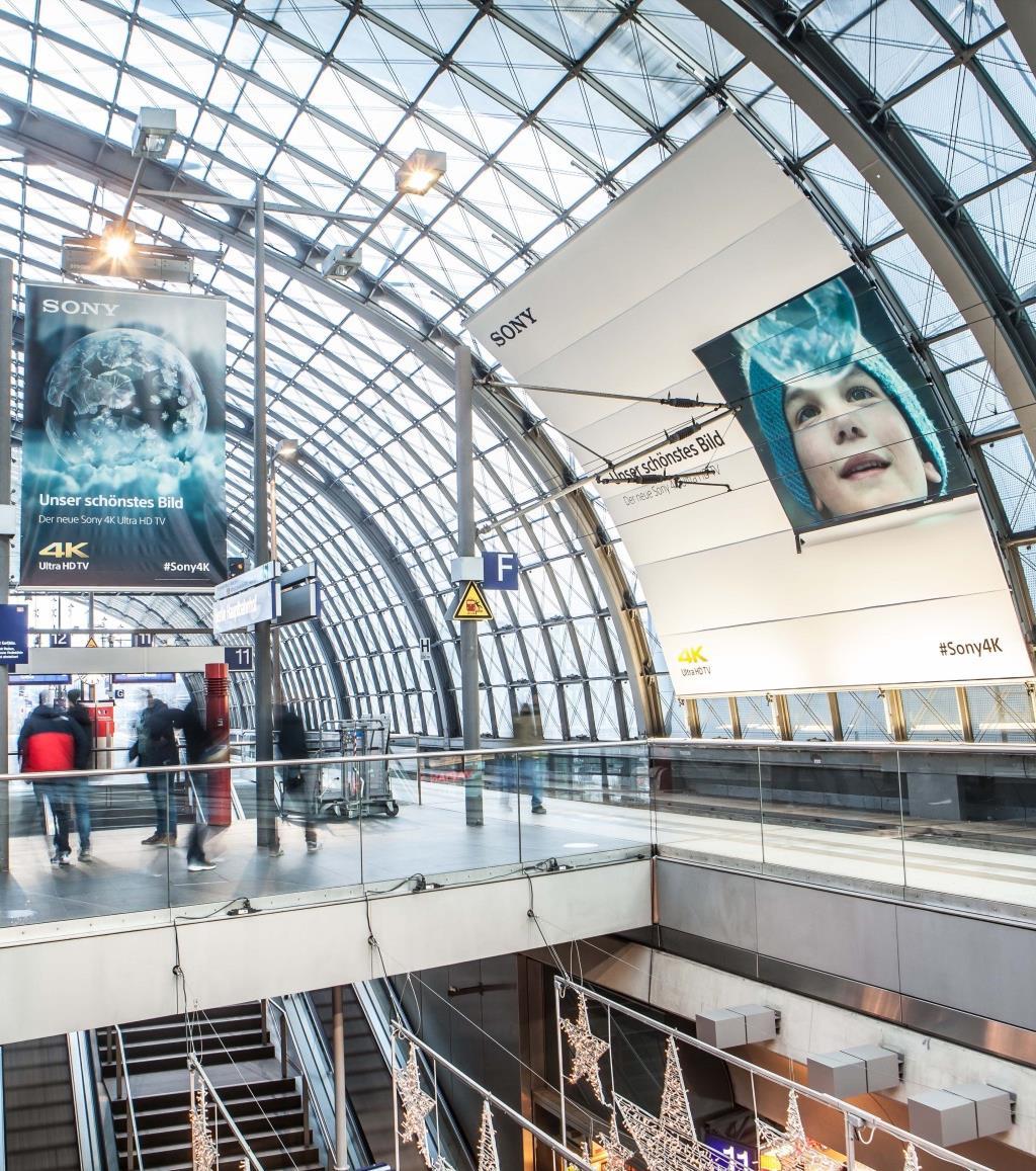 I Beispielhafte Kombi-Angebote Business Traveler Visibility am Start- und Zielbahnhof Berlin Hbf BASIS STATIONS- MEDIEN Belegung: 1 Monat ERGÄNZUNG PLAKAT + PUBLIC VIDEO HIGHLIGHT 4x Big Banner 7x
