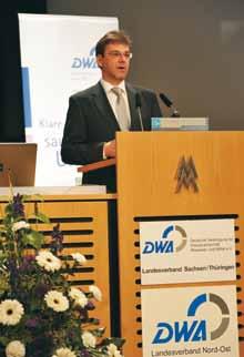 richtete DWA-Präsident Otto Schaaf Grußworte an die Teilnehmer.