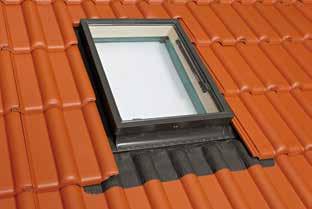 Dachfenster Luminex Klassik EINBAU DRUCKFEDER In geöffneter Stellung die Druckfeder am Fensterflügel und
