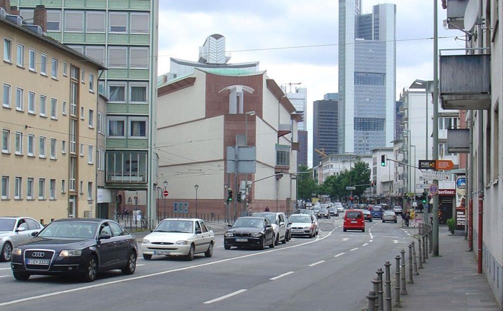 1,50 Frankfurt: Berliner Straße