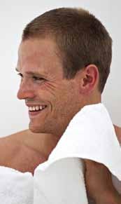 munter. Die Bestleistung Ganzkörper-Vital-Massage Intensiv lockernde Griffe und ein erfrischendes Kühlgel machen Ihre Muskulatur wieder leistungsfähig. ca. 55 Min.