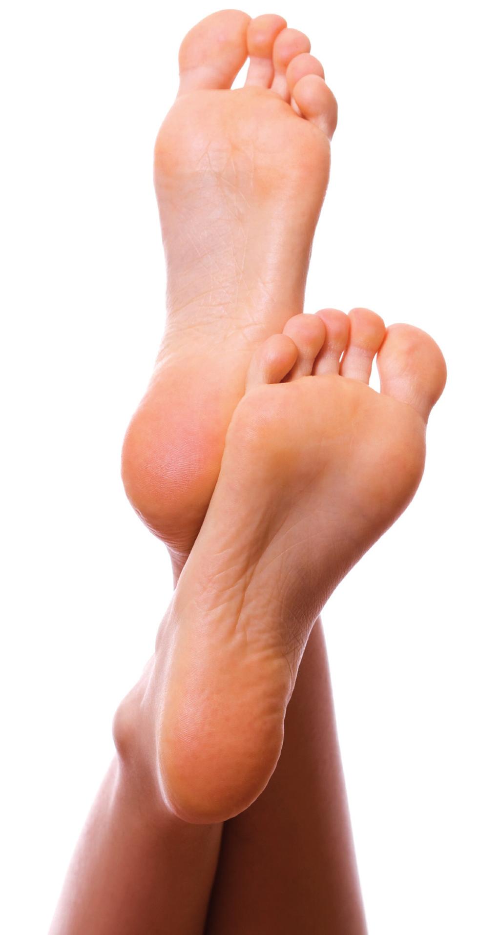 Im Verlauf bilden sich kleine Risse, in die leicht weitere Keime und auch bakterielle Erreger eindringen und zu Entzündungen führen können. Fußpilz beginnt meist zwischen den Zehen.