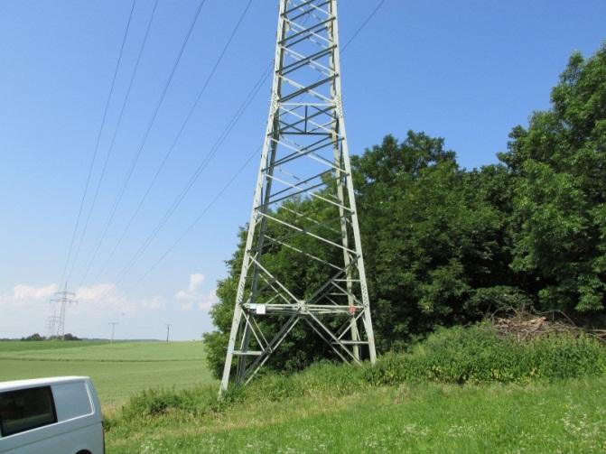 Trassenplanung und -bau: Planungsgrundsätze Ziel: Umweltschonende Versorgung der Neubaustrecke Wendlingen Ulm mit Bahnstrom Idee: Nutzung einer bestehenden Trasse der Netze BW als