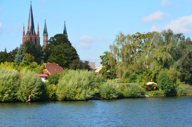 Insgesamt bilden sieben Kirchen, vier Stadttortürme, ein altes Kloster und historische Marktplätze das architektonische Erbe der über 1.000-jährigen Stadt Brandenburg an der Havel.