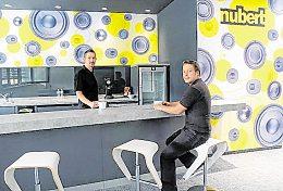 Juni die Gmünder Vorzeigefirma Nubert eectronic GmbH ihr neues Entwickungs- und Vertriebszentrum im Gewerbepark In der Krähe in Betrieb nehmen.
