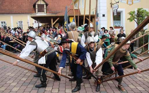 Juni zeigt die Schützengilde 1517 Landau in Riebelsdorf ein solches Gefecht, wie es sich im 17. Jahrhundert in vielen Teilen Deutschlands zutragen konnte.