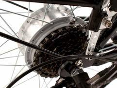 Aluminium-Citybike-Lenker Aluminiumnabe vorne, bürstenloser Gleichstrommotor hinten 6061 Aluminium-Hohlkammerfelgen CST Tracer 40-622 (700-38c) Gänge 6-Gang-Kettenschaltung Schaltwerk SHIMANO Tourney