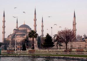 Moscheen: Thinkstock/iStock Moscheen in Ägypten, in der Türkei oder im Irak sehen sehr unterschiedlich aus.